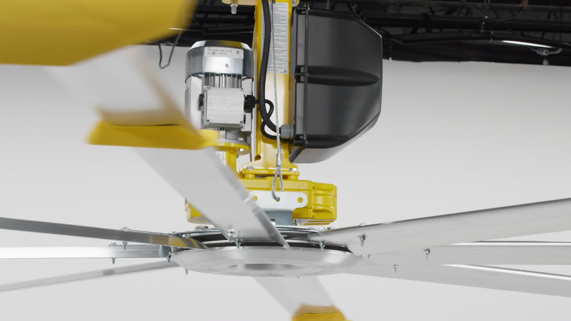 highlight video of Powerfoil X4 HVLS fan